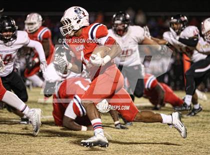 Thumbnail 3 in Maryville @ Oakland (TSSAA Division I Class 6A Semifinal) photogallery.