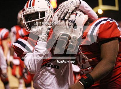Thumbnail 2 in Maryville @ Oakland (TSSAA Division I Class 6A Semifinal) photogallery.