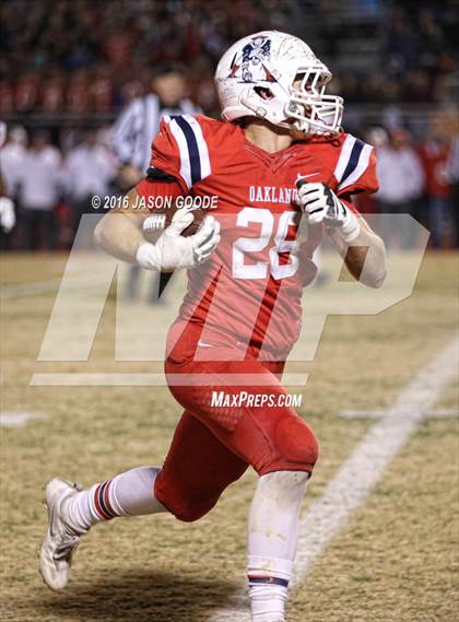 Thumbnail 2 in Maryville @ Oakland (TSSAA Division I Class 6A Semifinal) photogallery.