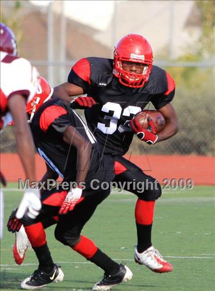 Thumbnail 1 in Point Loma @ Hoover photogallery.