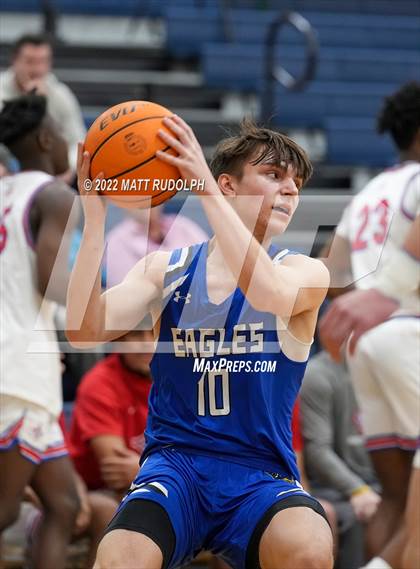 Thumbnail 2 in Walton vs. Mount Paran Christian photogallery.