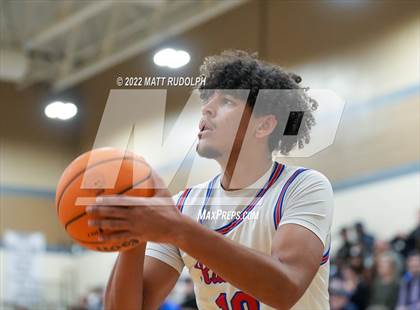 Thumbnail 1 in Walton vs. Mount Paran Christian photogallery.
