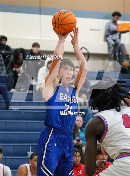Thumbnail 1 in Walton vs. Mount Paran Christian photogallery.
