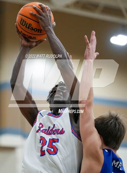 Thumbnail 2 in Walton vs. Mount Paran Christian photogallery.