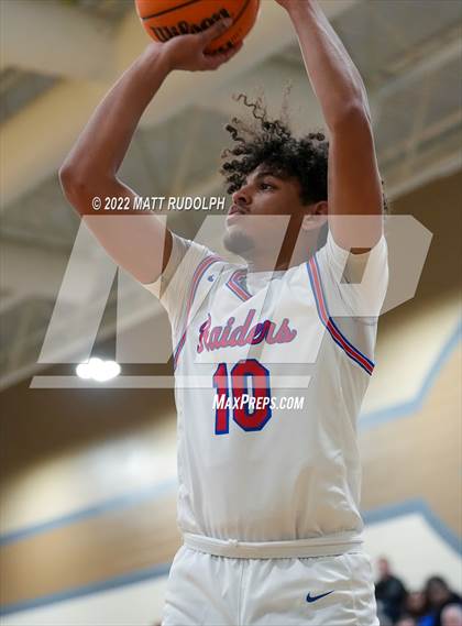 Thumbnail 1 in Walton vs. Mount Paran Christian photogallery.