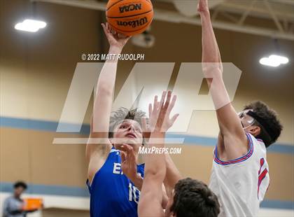 Thumbnail 2 in Walton vs. Mount Paran Christian photogallery.