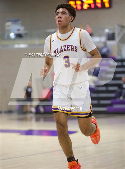 Thumbnail 1 in Corner Canyon vs. Durango (Lehi Holiday Hoopfest) photogallery.