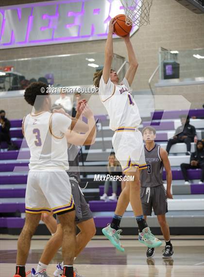 Thumbnail 3 in Corner Canyon vs. Durango (Lehi Holiday Hoopfest) photogallery.