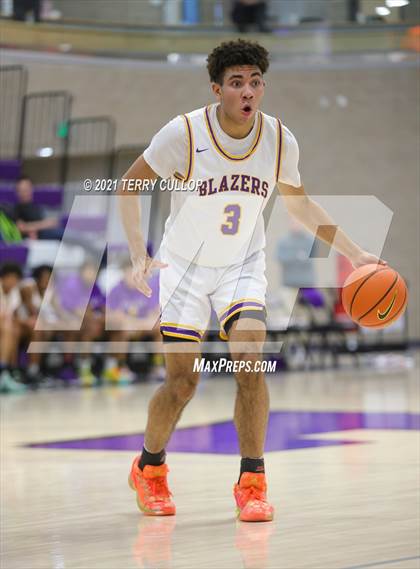Thumbnail 2 in Corner Canyon vs. Durango (Lehi Holiday Hoopfest) photogallery.