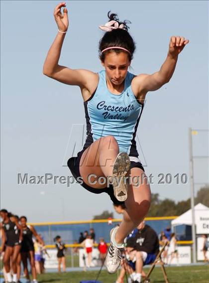 Thumbnail 3 in Camarillo Classic (Long Jump Girls) photogallery.