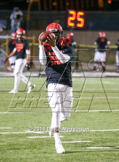 Thumbnail 2 in Cedar Hill vs. Carroll (UIL 6A Bi-District Playoff) photogallery.