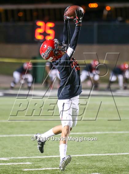 Thumbnail 3 in Cedar Hill vs. Carroll (UIL 6A Bi-District Playoff) photogallery.