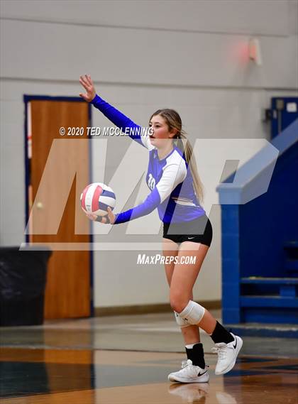 Thumbnail 2 in Harrison vs. Morrilton photogallery.