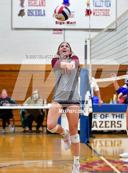 Thumbnail 2 in Harrison vs. Morrilton photogallery.