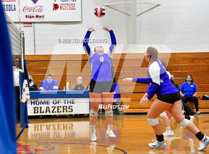 Thumbnail 2 in Harrison vs. Morrilton photogallery.