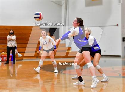 Thumbnail 1 in Harrison vs. Morrilton photogallery.