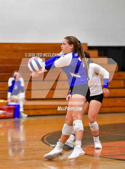Thumbnail 2 in Harrison vs. Morrilton photogallery.