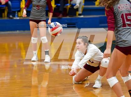 Thumbnail 2 in Harrison vs. Morrilton photogallery.