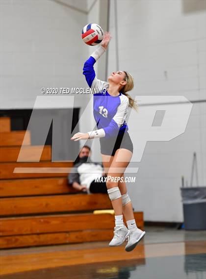 Thumbnail 3 in Harrison vs. Morrilton photogallery.