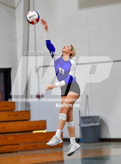 Thumbnail 1 in Harrison vs. Morrilton photogallery.
