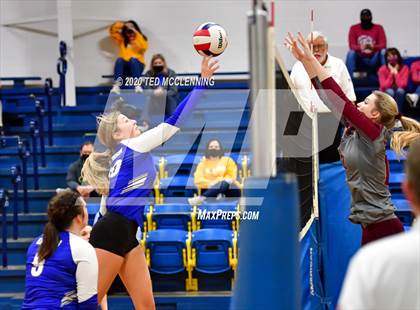 Thumbnail 2 in Harrison vs. Morrilton photogallery.