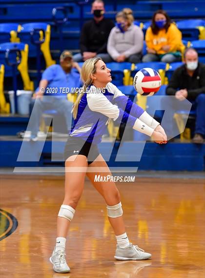 Thumbnail 2 in Harrison vs. Morrilton photogallery.