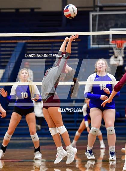 Thumbnail 1 in Harrison vs. Morrilton photogallery.