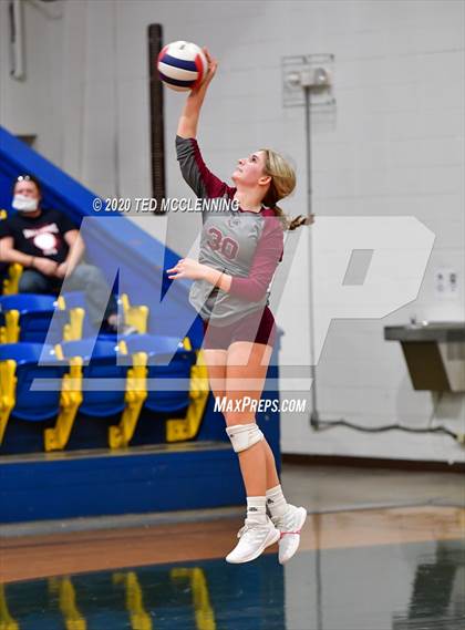 Thumbnail 1 in Harrison vs. Morrilton photogallery.