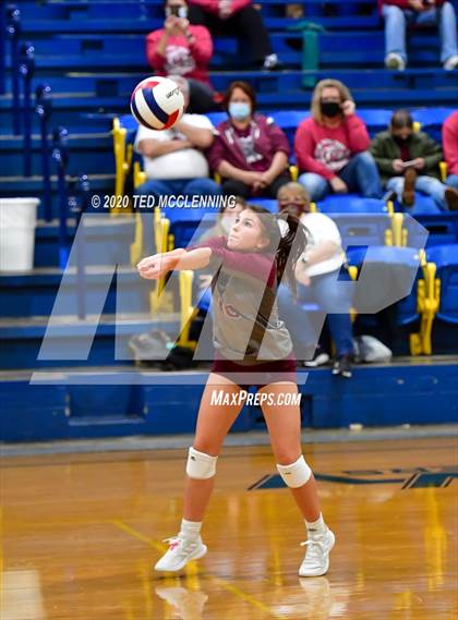 Thumbnail 2 in Harrison vs. Morrilton photogallery.
