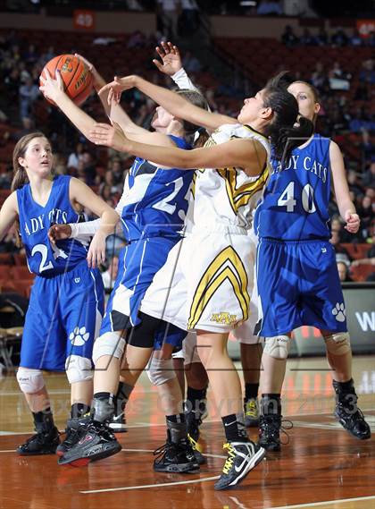 Thumbnail 2 in Triple A Academy vs. Smyer (UIL 1A Semifinal) photogallery.