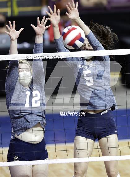 Thumbnail 3 in Mead vs Palmer Ridge (CHSAA 4A Championship)  photogallery.