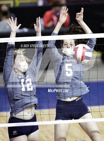 Thumbnail 1 in Mead vs Palmer Ridge (CHSAA 4A Championship)  photogallery.