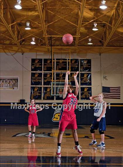 Thumbnail 1 in JV: Jefferson County @ Seymour photogallery.