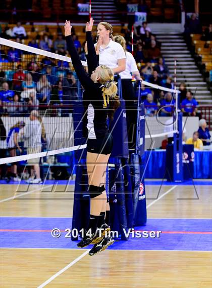 Thumbnail 2 in Cheraw vs. Prairie (CHSAA 1A Playoff) photogallery.