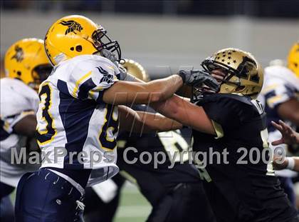 Thumbnail 1 in Lamar vs. Abilene (Texas Bi-District Playoffs) photogallery.