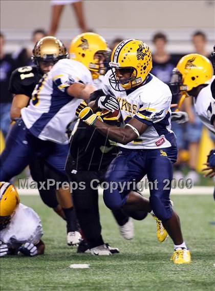 Thumbnail 2 in Lamar vs. Abilene (Texas Bi-District Playoffs) photogallery.