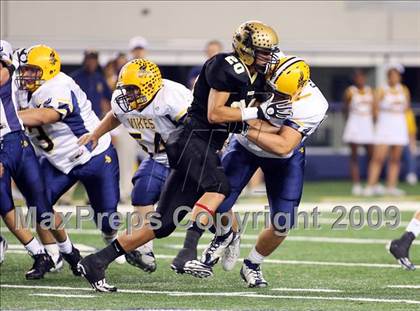 Thumbnail 2 in Lamar vs. Abilene (Texas Bi-District Playoffs) photogallery.