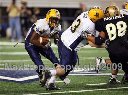 Thumbnail 1 in Lamar vs. Abilene (Texas Bi-District Playoffs) photogallery.