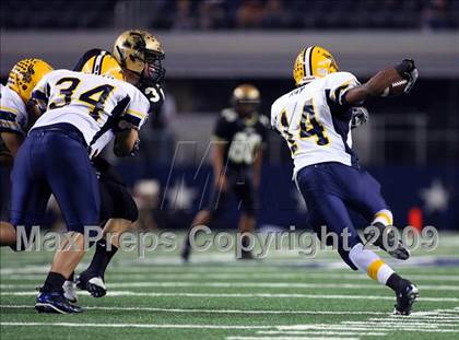 Thumbnail 3 in Lamar vs. Abilene (Texas Bi-District Playoffs) photogallery.
