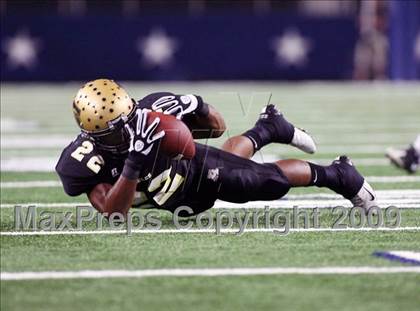 Thumbnail 2 in Lamar vs. Abilene (Texas Bi-District Playoffs) photogallery.