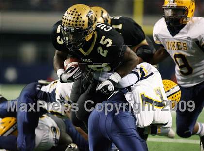Thumbnail 2 in Lamar vs. Abilene (Texas Bi-District Playoffs) photogallery.