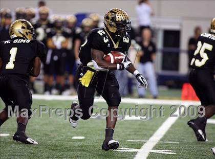 Thumbnail 1 in Lamar vs. Abilene (Texas Bi-District Playoffs) photogallery.