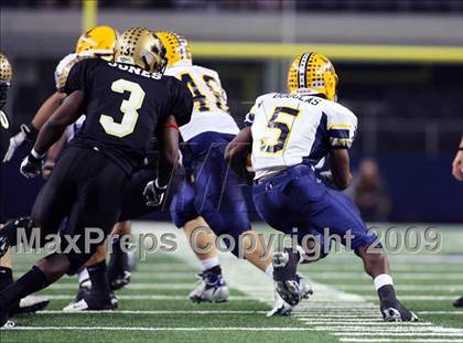 Thumbnail 2 in Lamar vs. Abilene (Texas Bi-District Playoffs) photogallery.