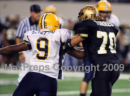 Thumbnail 3 in Lamar vs. Abilene (Texas Bi-District Playoffs) photogallery.