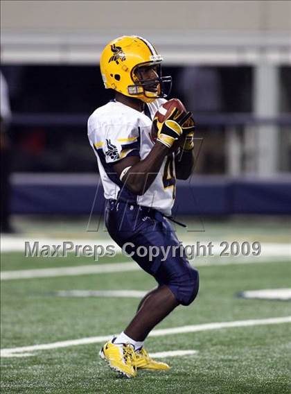 Thumbnail 1 in Lamar vs. Abilene (Texas Bi-District Playoffs) photogallery.