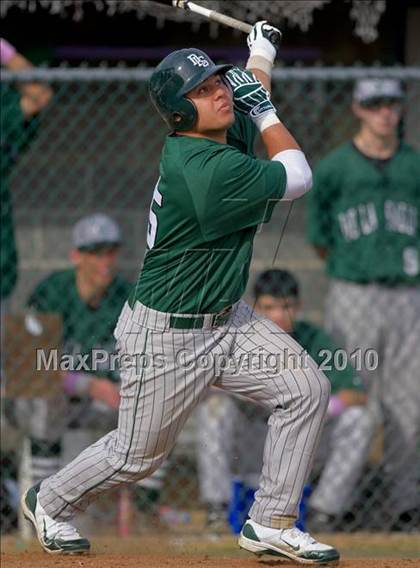 Thumbnail 3 in De La Salle vs. Elk Grove photogallery.