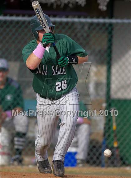 Thumbnail 2 in De La Salle vs. Elk Grove photogallery.