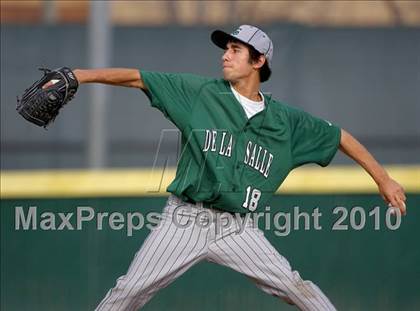 Thumbnail 3 in De La Salle vs. Elk Grove photogallery.