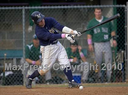 Thumbnail 2 in De La Salle vs. Elk Grove photogallery.