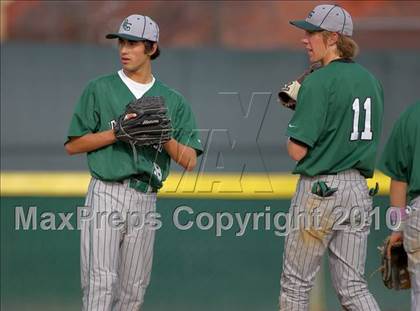 Thumbnail 2 in De La Salle vs. Elk Grove photogallery.